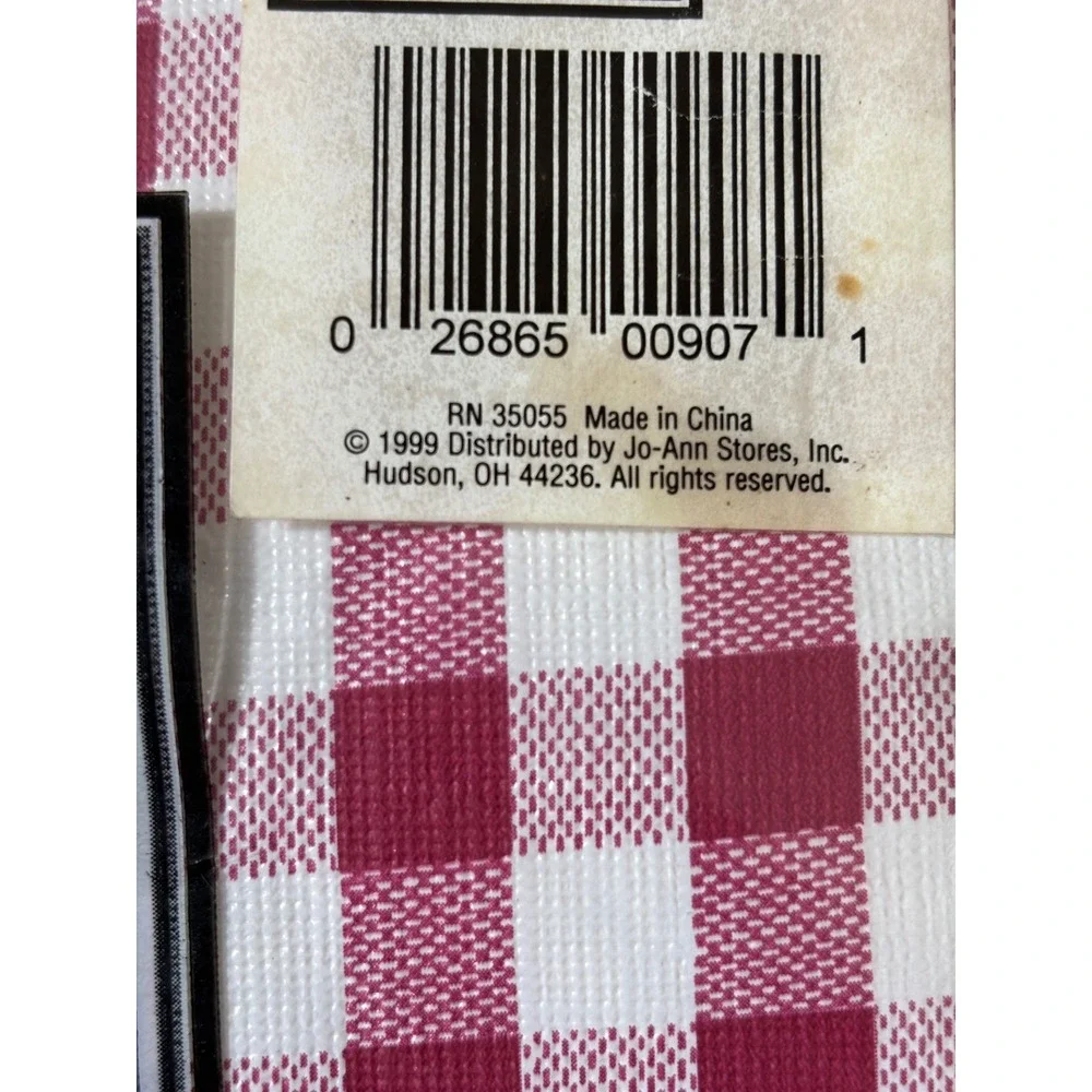 Vintage Elrene Raspberry Gingham Check Vinyl Tablecloth‎ 52x70 Oblong NOS 1999